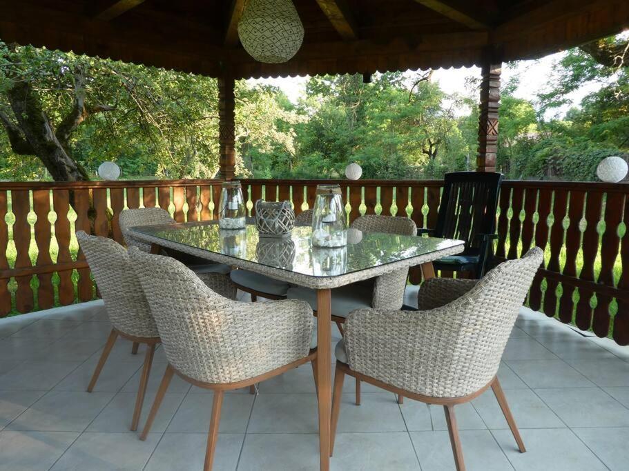 Horace Guesthouse Pool & Hot Tub & Bikes & River Dejani المظهر الخارجي الصورة