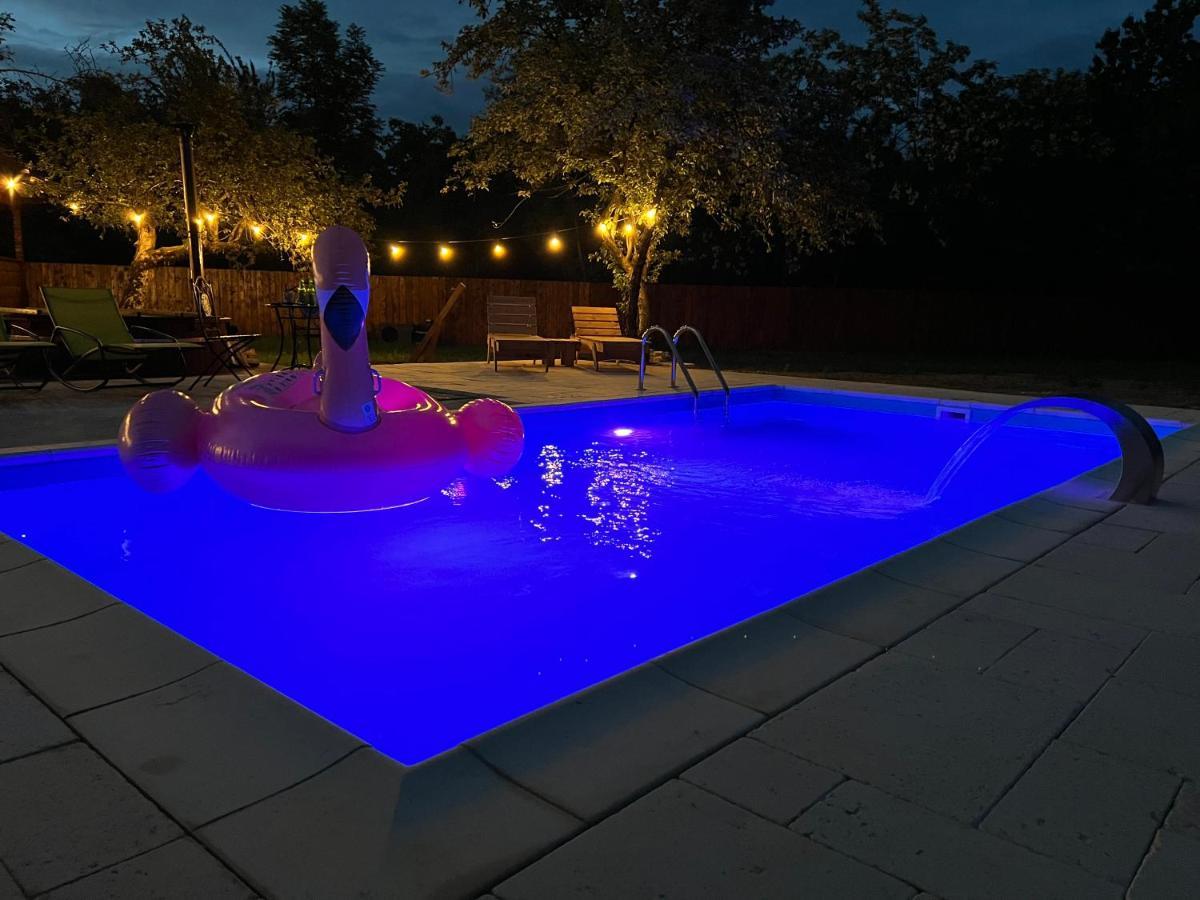 Horace Guesthouse Pool & Hot Tub & Bikes & River Dejani المظهر الخارجي الصورة