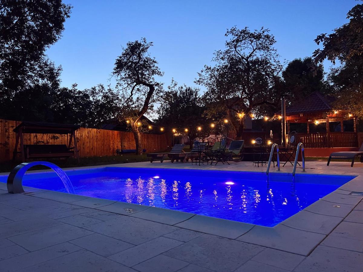 Horace Guesthouse Pool & Hot Tub & Bikes & River Dejani المظهر الخارجي الصورة